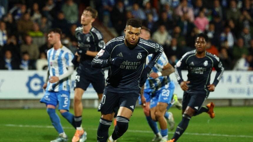 el real madrid supera al talavera y avanza a octavos