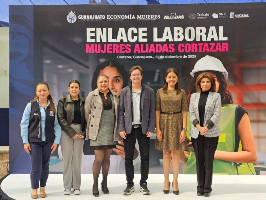 enlace laboral conecta talento femenino con 200 vacantes en cortazar