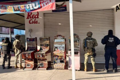 FGE asegura 183 tragamonedas en Lázaro Cárdenas, Michoacán por extorsión y salud