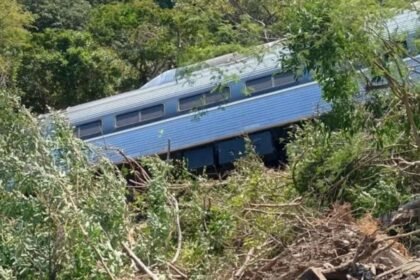 FGR investiga descarrilamiento del Tren Interoceánico en Oaxaca; 20 heridos