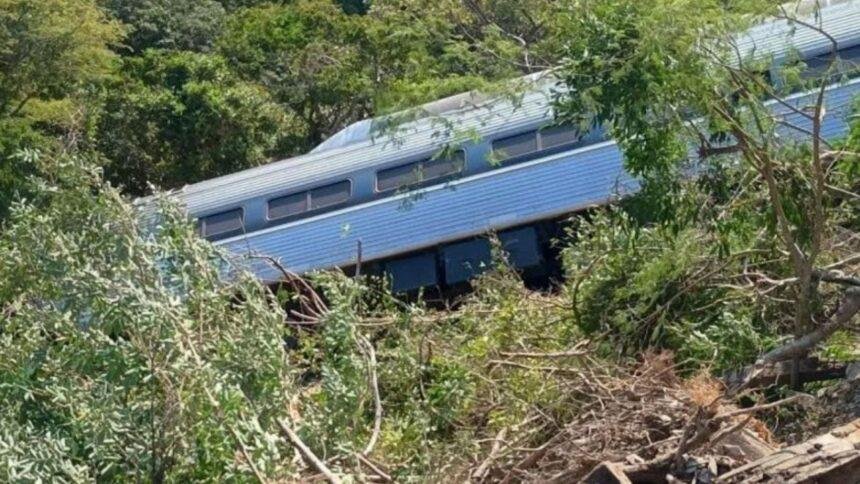FGR investiga descarrilamiento del Tren Interoceánico en Oaxaca; 20 heridos