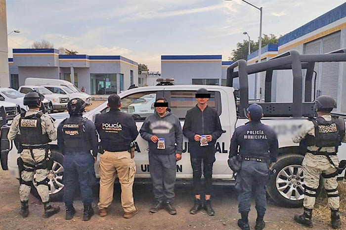 fuerzas del orden detienen a cuatro personas y aseguran 13