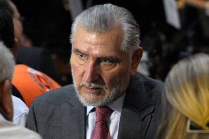 google retira anuncios enganosos que utilizan la imagen de sheinbaum