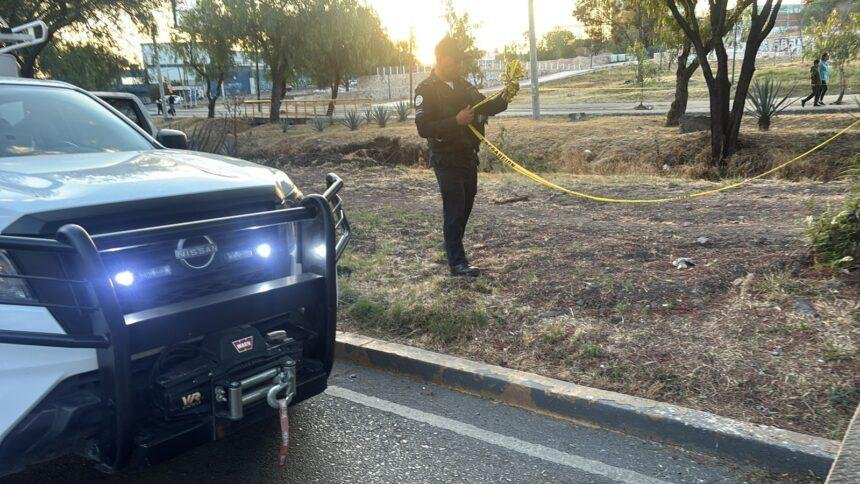 Hallan cadáver embolsado en arroyo de Las Mandarinas