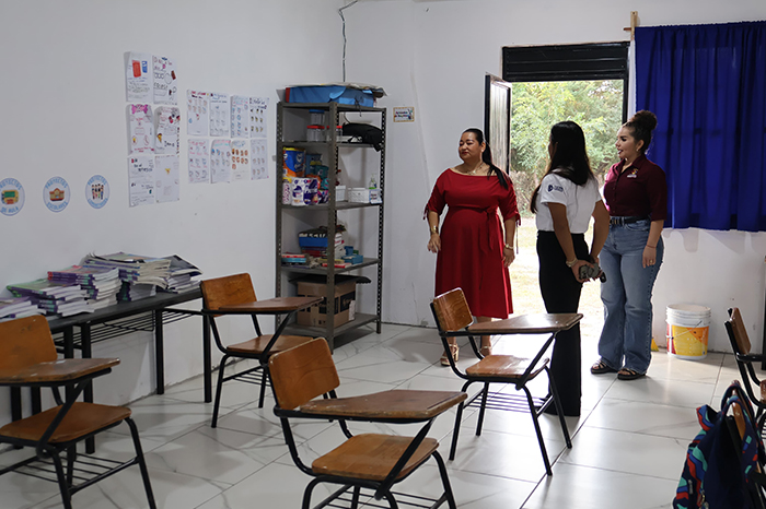 inauguran aula y mejoran infraestructura en la escuela primaria lazaro