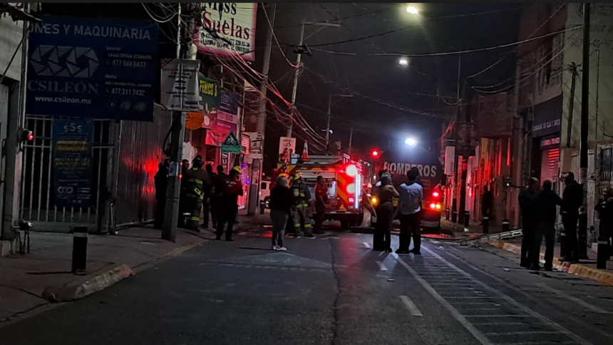 Incendio provocado por menores con pirotecnia en El Coecillo