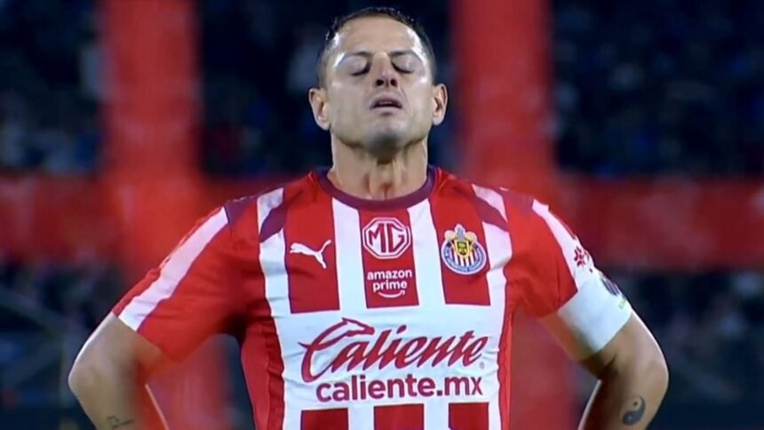 javier chicharito hernandez y su transformacion de idolo a objeto