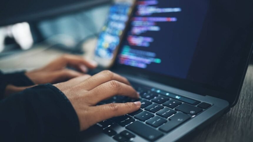 joven japones de 17 anos enfrenta cargos por ciberataque con