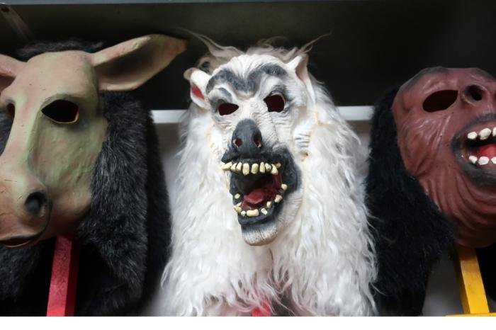 La tradición de las cateras marca la despedida del año en Ecuador