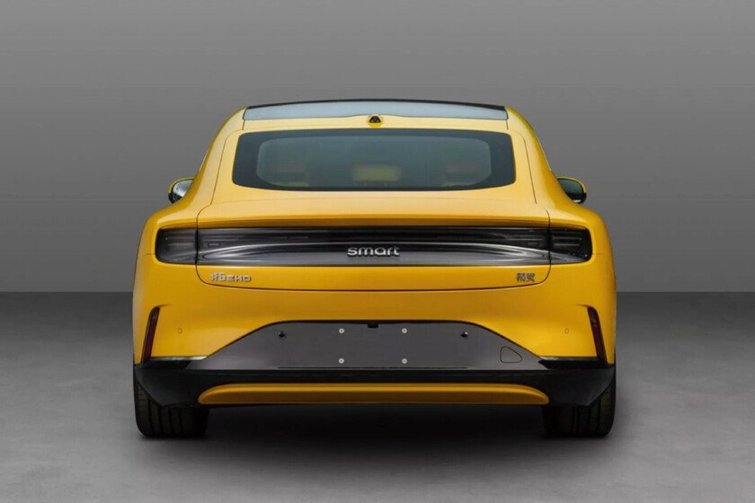 Lanzamiento de un sedán con dimensiones equivalentes a dos Fortwo