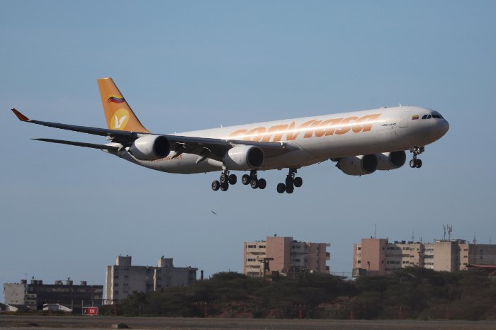 llegan a venezuela 304 migrantes en vuelo de repatriacion desde