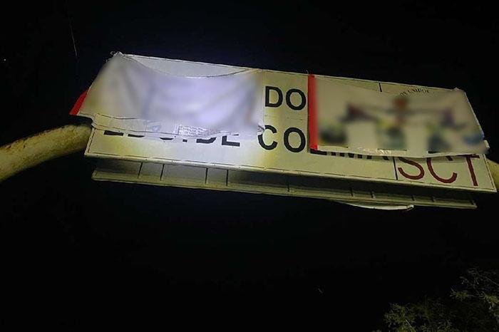 Localizan narcomantas en puente Coahuayana que conecta Michoacán y Colima