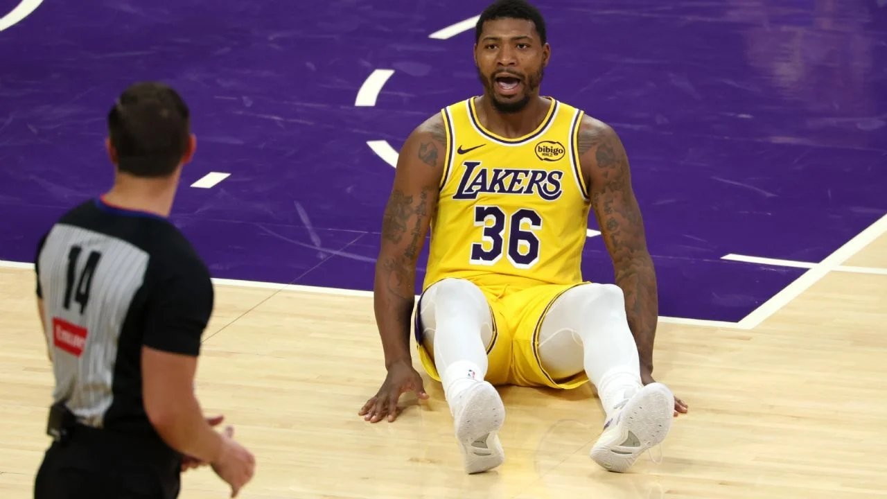 marcus smart jugador de lakers multado con 35 mil dolares