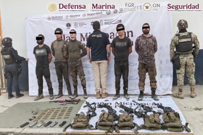 Michoacán: Detienen a nueve; aseguran 10 armas, 459 cartuchos y 3 vehículos