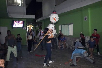 Migrantes en Tijuana y Tapachula viven Navidad en incertidumbre