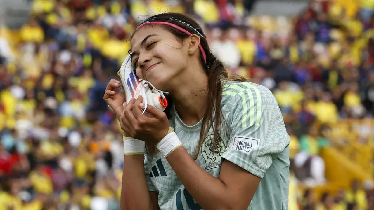 montserrat saldivar se posiciona como la sexta mejor futbolista sub 20