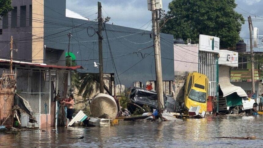 Navidad en Veracruz, dos meses tras inundaciones: lodo, escombros y reconstrucción