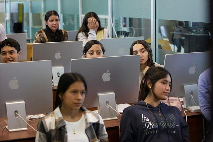 Nueva oferta educativa en Zacapu: Rosario Castellanos incorpora Ingeniería en IA