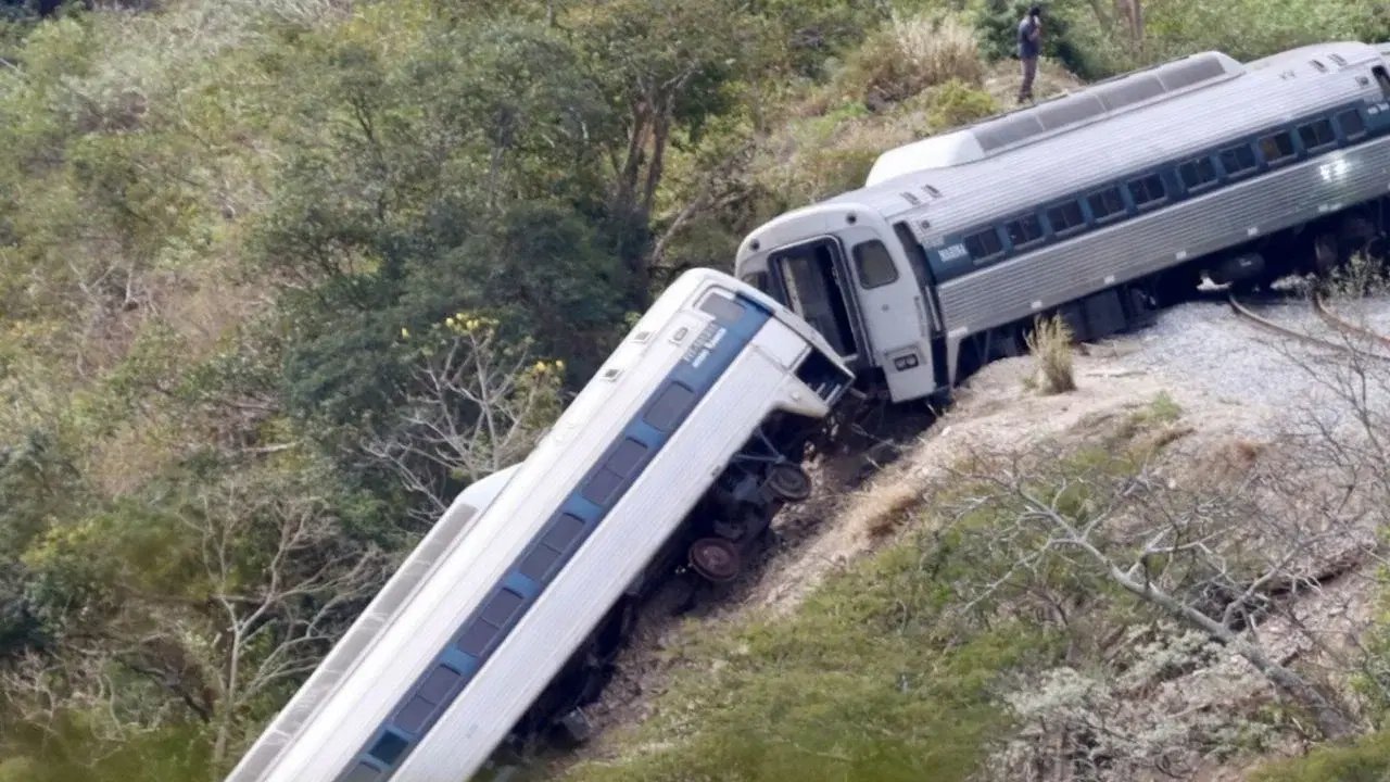 Oaxaca: FGR concluye necropsias de fallecidos por descarrilamiento del Tren Interoceánico