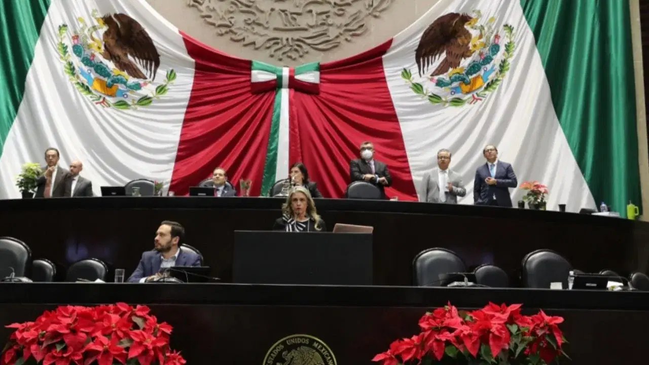 PAN plantea cárcel y multas por 'acordeones' en elección de jueces