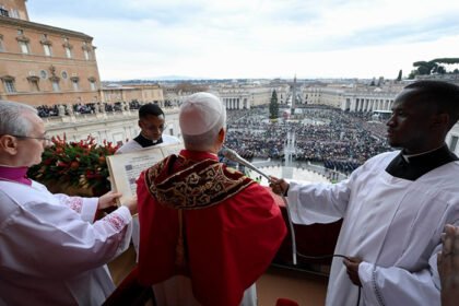 Papa desde Vaticano pide paz para Israel, Palestina y diálogo por Ucrania