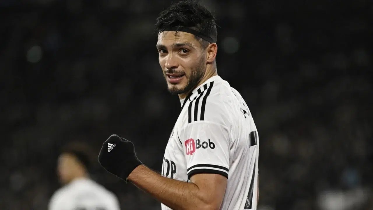 Raúl Jiménez iguala a Alexis y queda a seis goles de Suárez