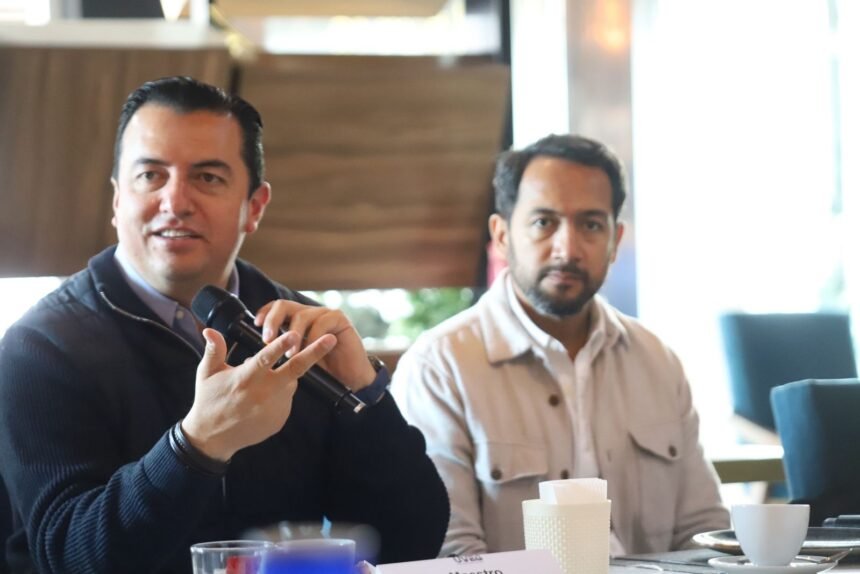 reconocimiento a promotores de cae de la uveg en boletines