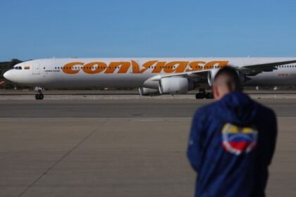 repatrian a 304 migrantes venezolanos desde mexico