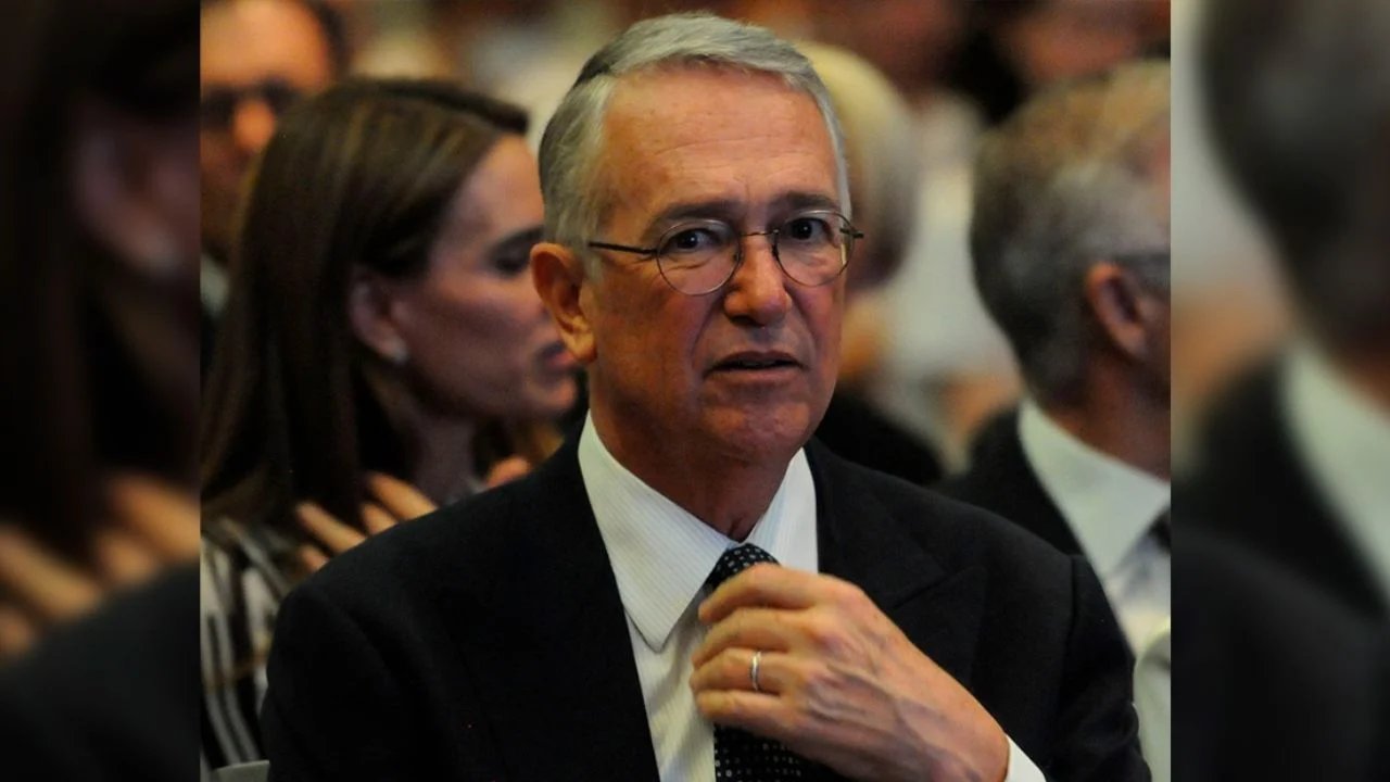 salinas pliego afirma que busca cerrar diferencias con el gobierno