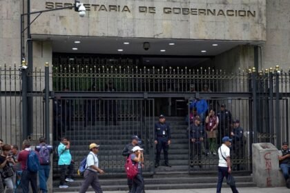 segob solicita la separacion del juez que otorgo suspension a