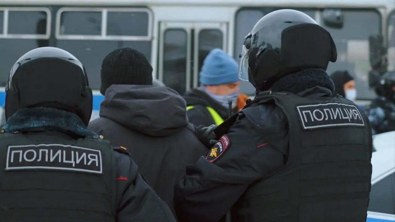 Segundo ataque en Moscú: bomba mata a dos policías y un civil