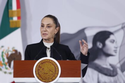 Sheinbaum afirma 104 mil km recorridos en 2025; visitó Michoacán y Guanajuato