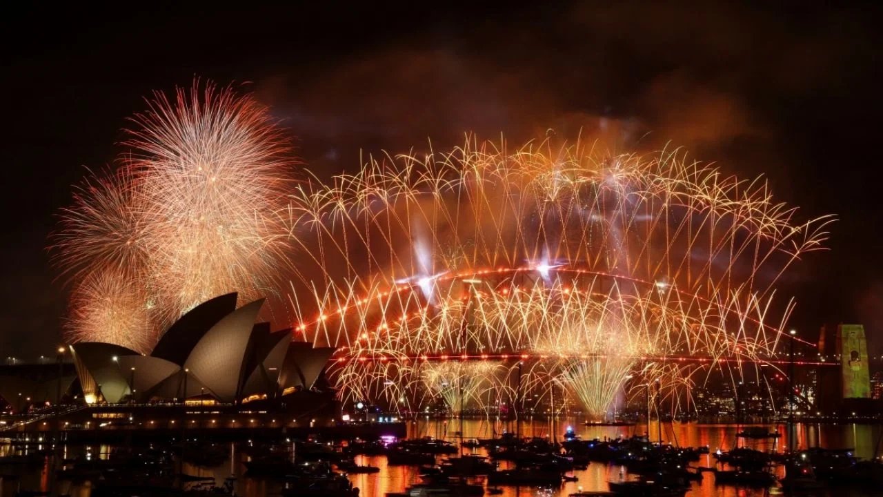 Sídney recibe 2026 con fuegos artificiales y refuerzo policial