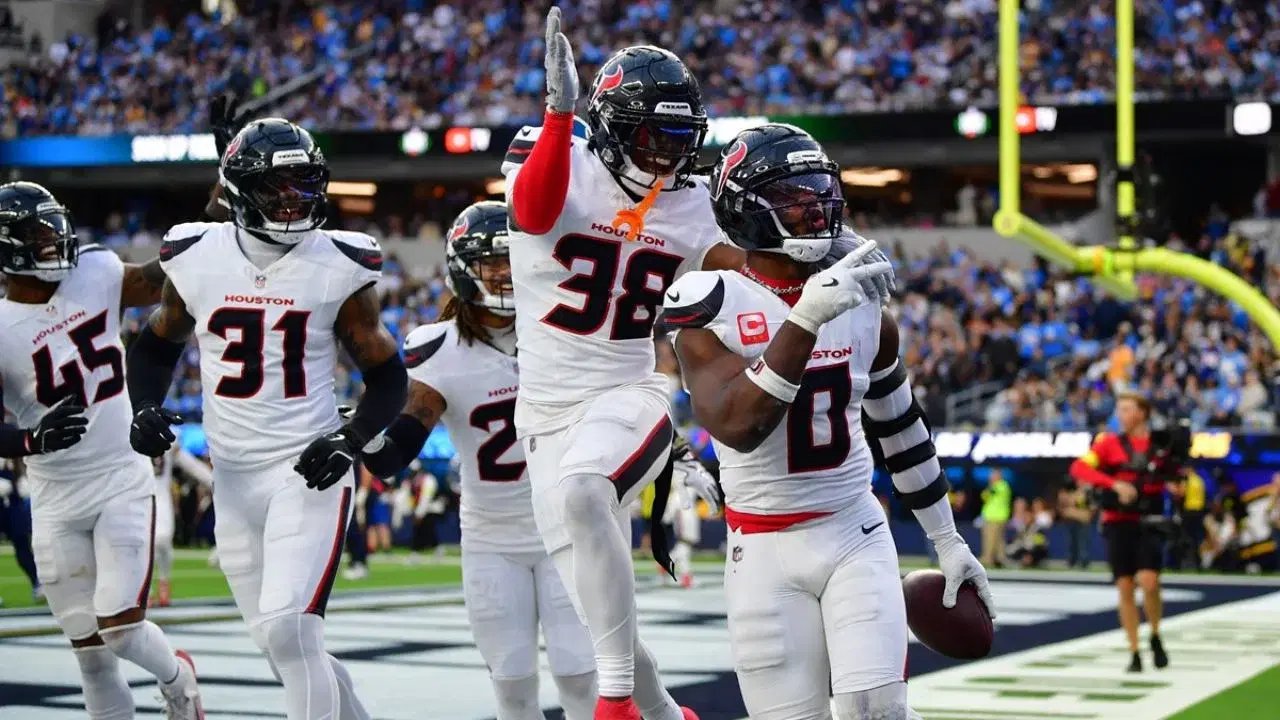 Texans logran octava victoria seguida y aseguran su pase a los playoffs