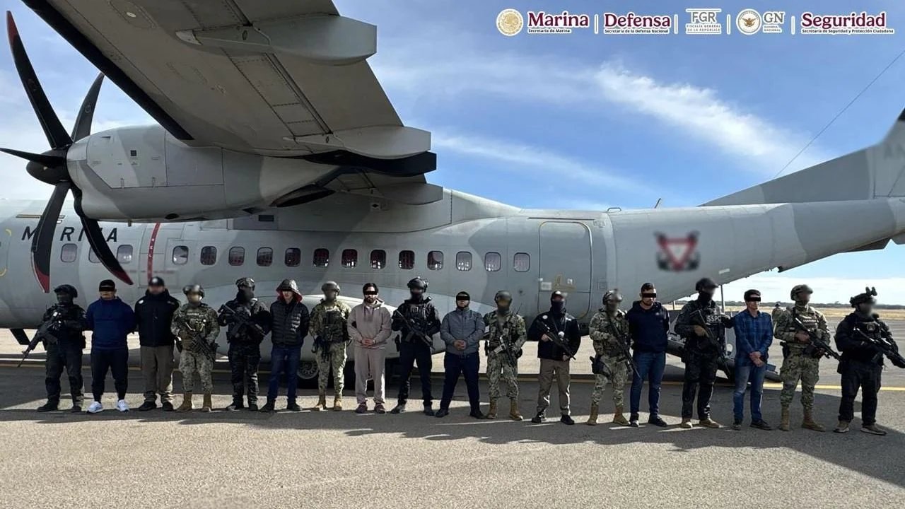 uif cierra cuentas de empresas y personas relacionadas con el