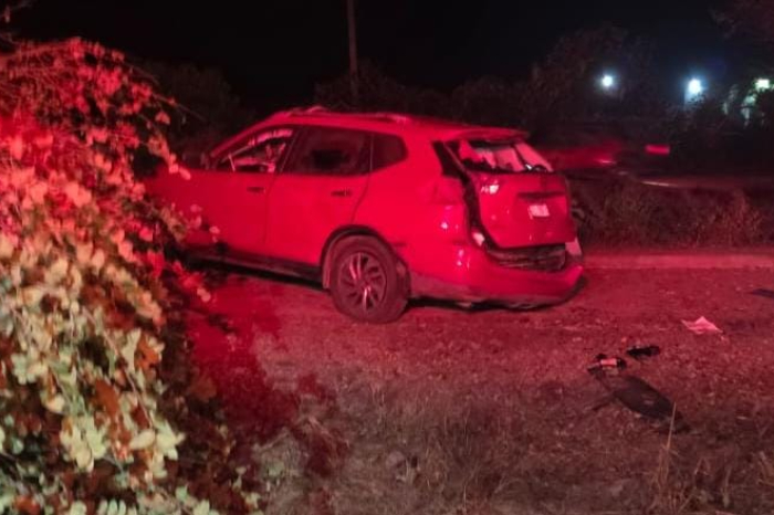 Volcadura en LC causa muerte de adolescente y deja dos menores lesionados