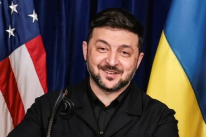 Zelenski, en Kyiv, niega ataque con drones a residencia de Putin