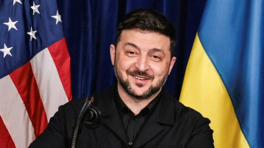 Zelenski, en Kyiv, niega ataque con drones a residencia de Putin