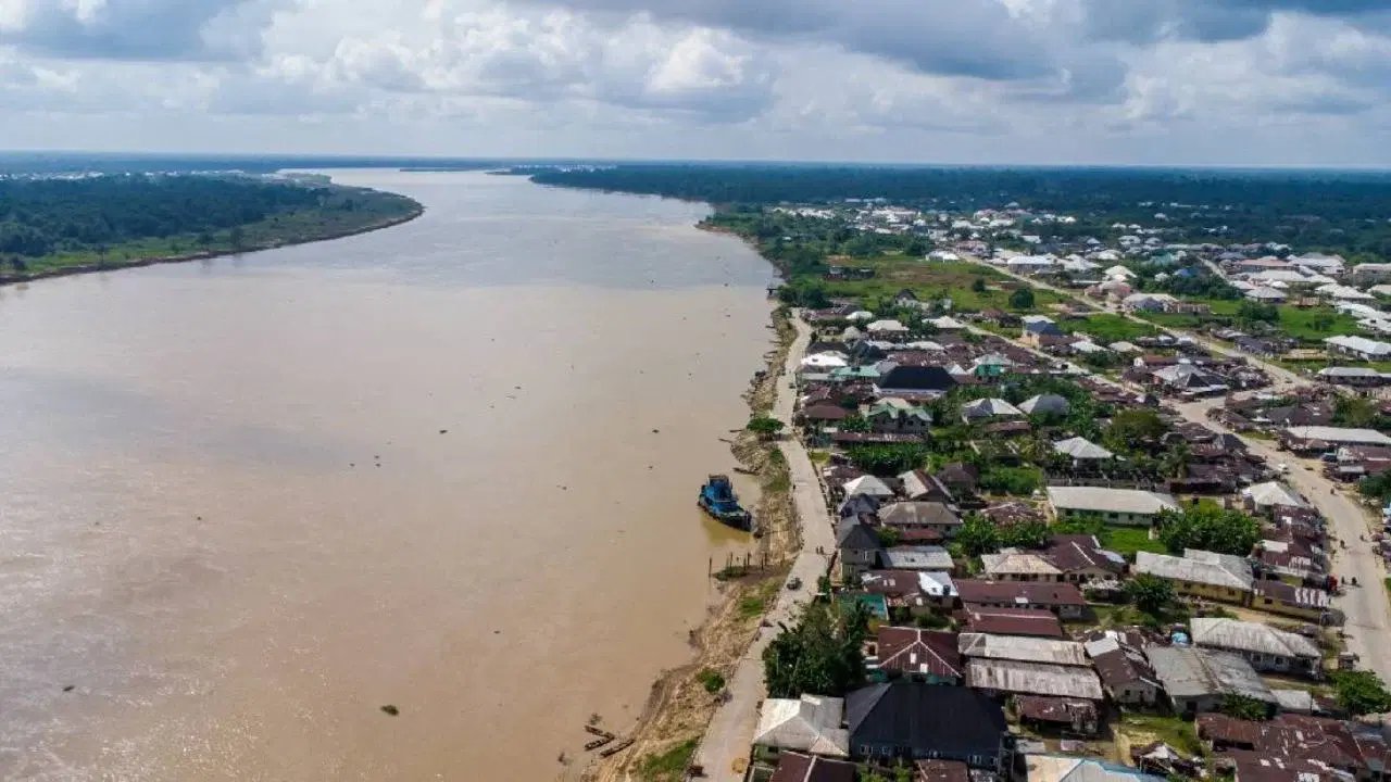 Al menos 30 muertos y varios desaparecidos tras ataque armado en Nigeria