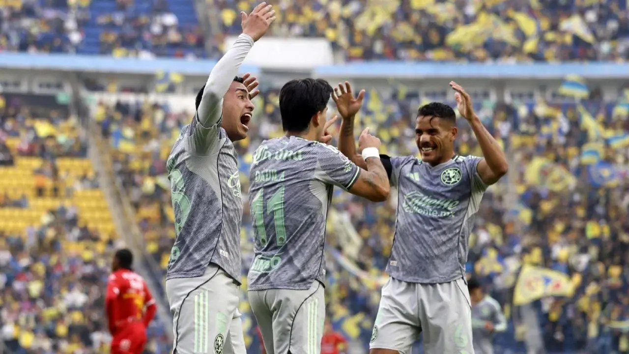 América vence al Necaxa con tiro al ángulo y logra primer triunfo