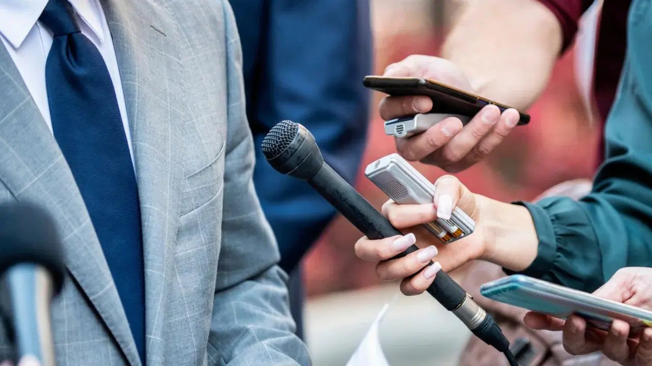 Arrestan en Nuevo León al periodista Armando Castilla; SIP denuncia detención arbitraria