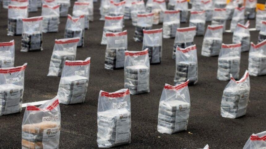 Autoridades incautan buque con dos toneladas de cocaína en Santa Marta, Colombia