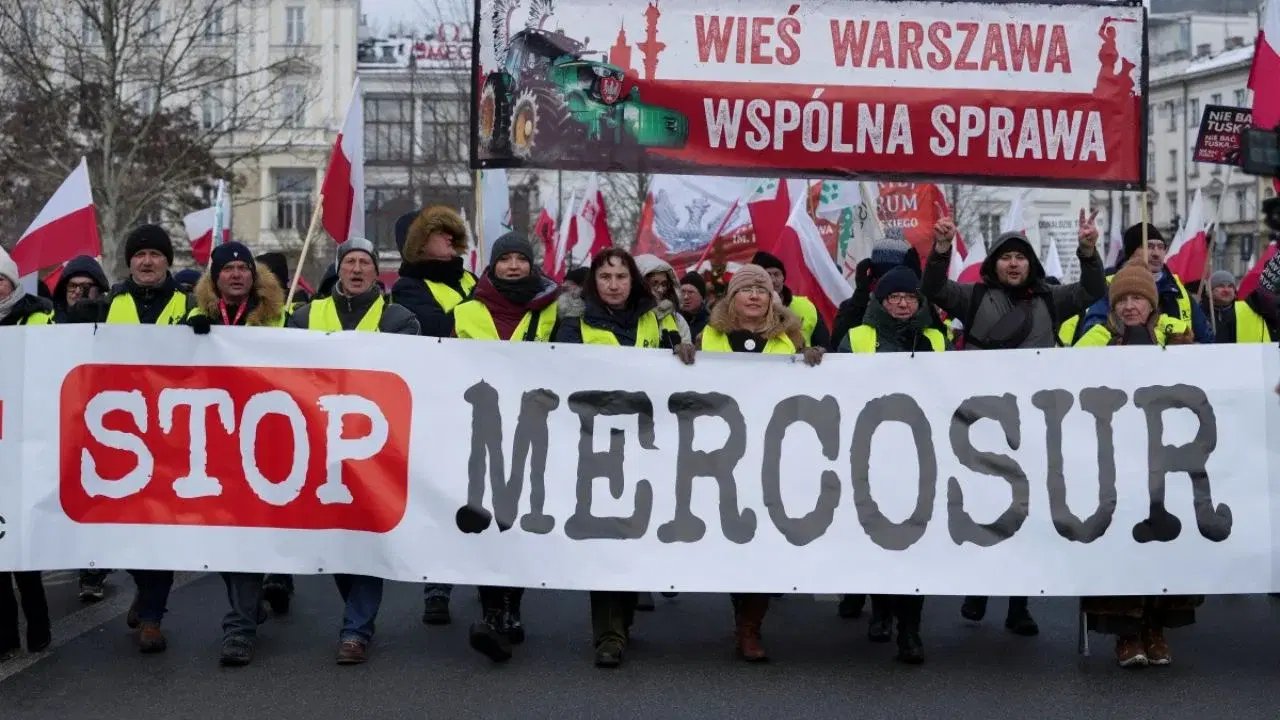 Bruselas: mayoría de la UE respalda acuerdo Mercosur pese a protestas agrícolas