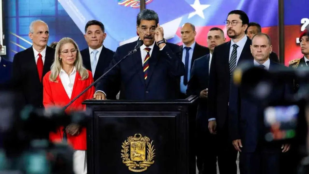 Caracas: Estados Unidos acusa a Maduro de vender pasaportes a cárteles mexicanos