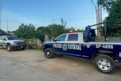 Cateo en Veracruz descubre presunta fábrica de uniformes apócrifos de Fuerzas Armadas