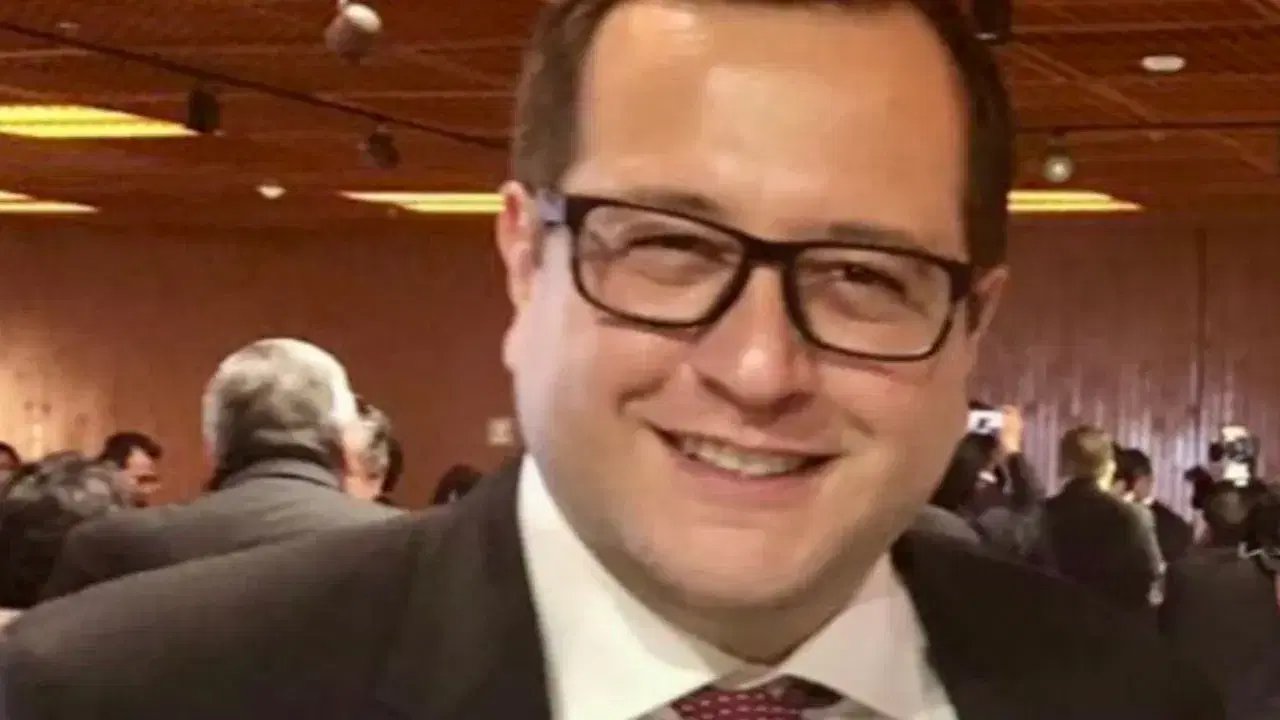 CDMX: Hijo de AMLO denuncia acoso automatizado en X; amenaza demandar