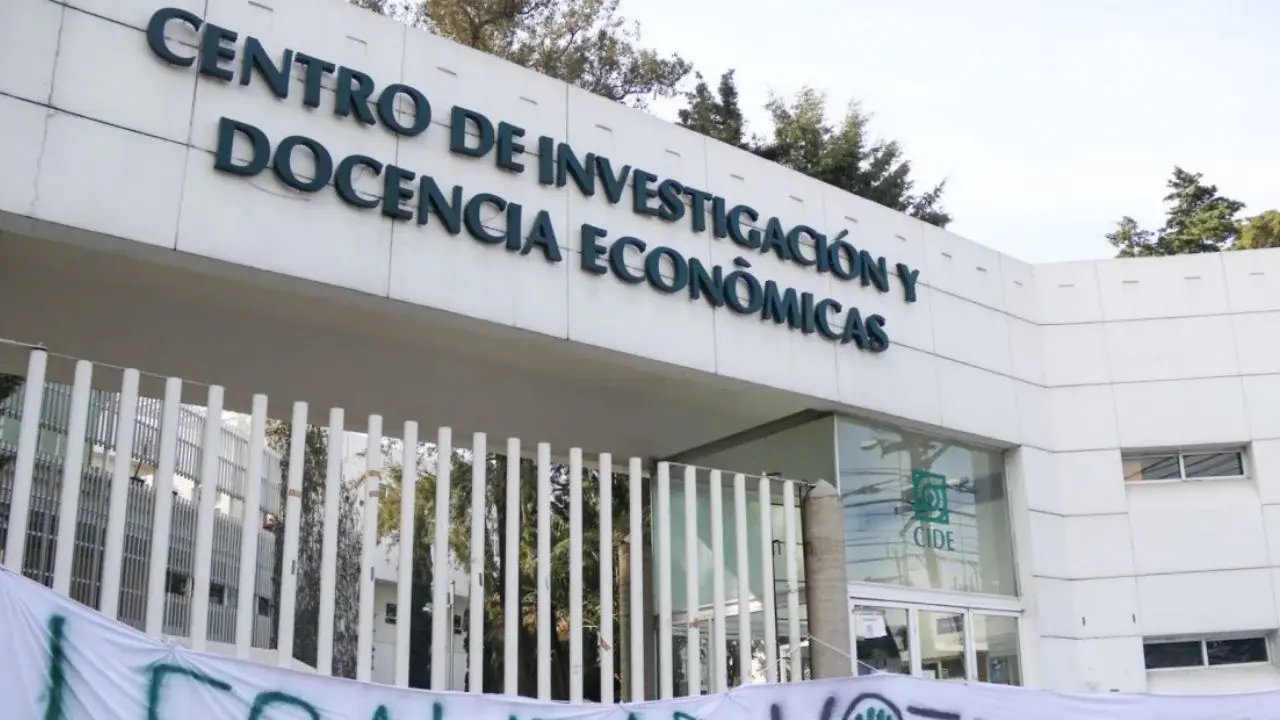 CDMX: Remueven a José Antonio Romero Tellaeche; Lucero Ibarra asume