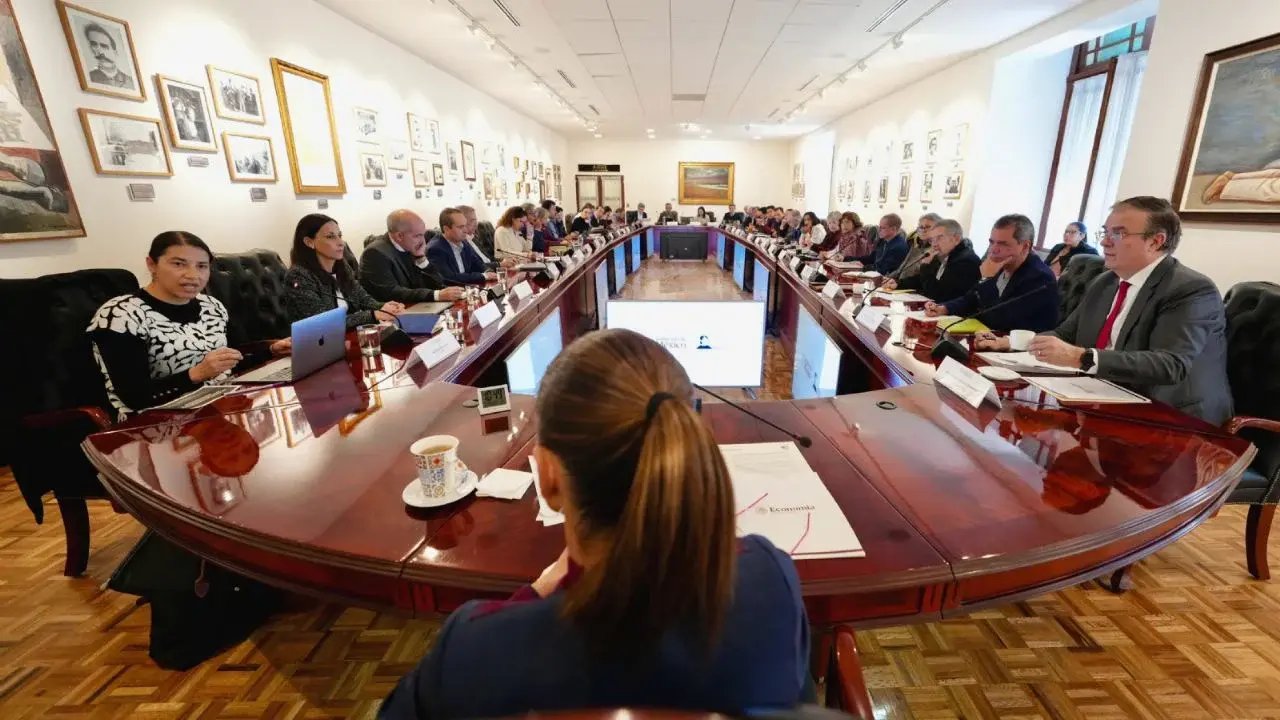 CDMX: Sheinbaum se reúne con economistas tras declaraciones de Trump
