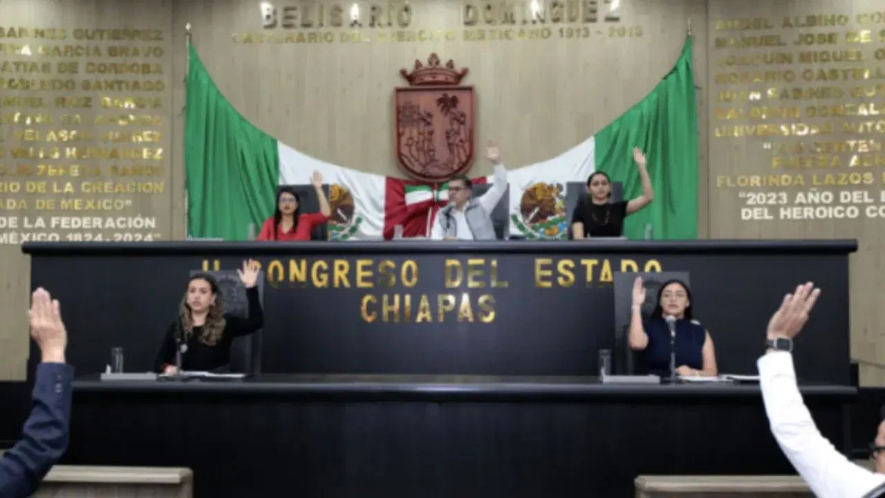 Chiapas actualiza escudo estatal eliminando símbolos de la conquista española