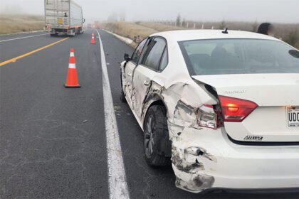 Choque por alcance entre auto y tractocamión en la Siglo XXI, Michoacán